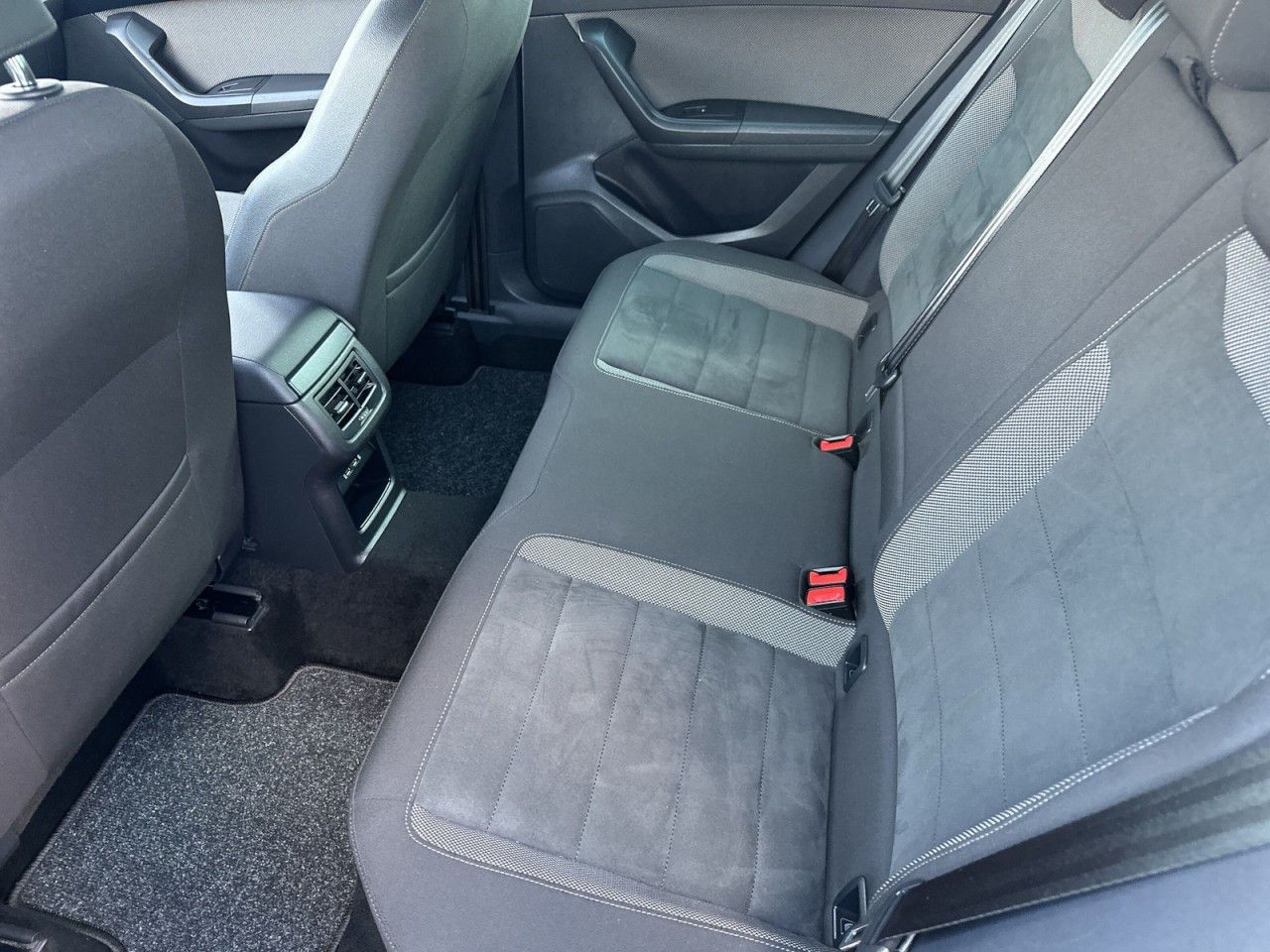 Fahrzeugabbildung SEAT Ateca XCELLENCE 2.0 TDI 110 kW (150 PS) 6-Gang