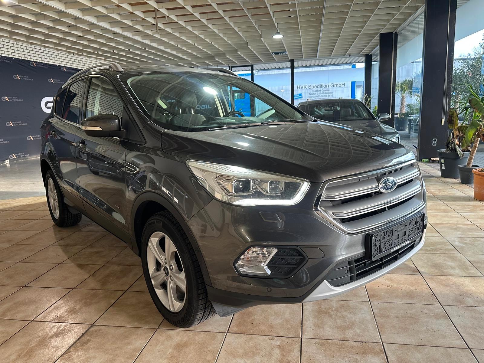 Ford Kuga Titanium *Panno/AHK/SHZ/Navi*