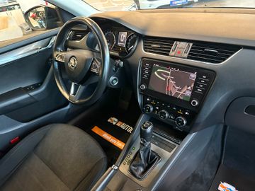 Skoda Octavia Combi Soleil *ACC*NAVI*PDC*SZHZ*APPLE*