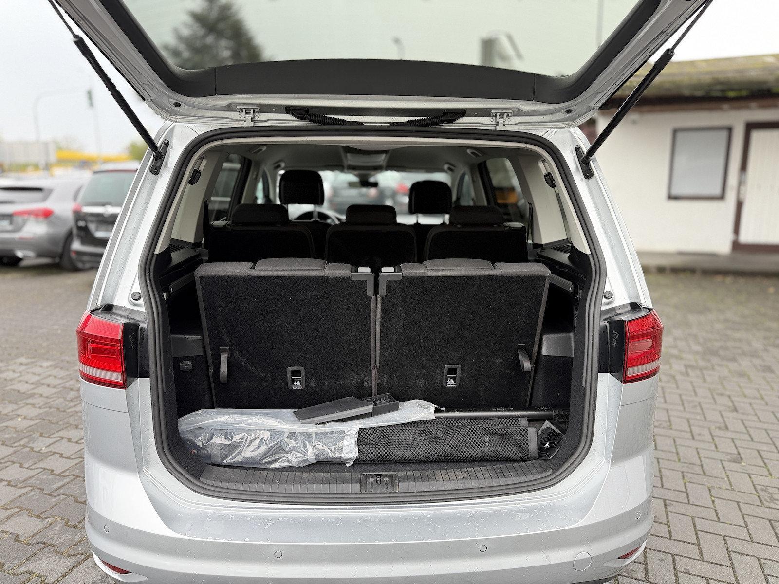 Volkswagen Touran 1.Hd / Automatik / AHK / 7 Sitze / Navi, миниатюра 9