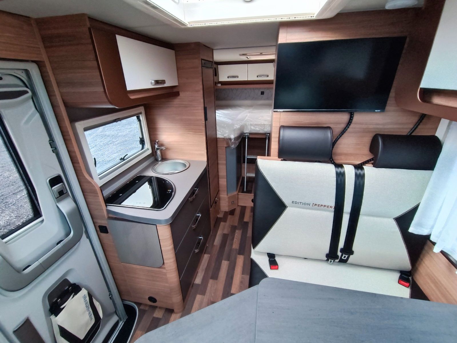 Fahrzeugabbildung Weinsberg CaraCompact 600 MEG EDITION PEPPER *LED*TV*NAVI