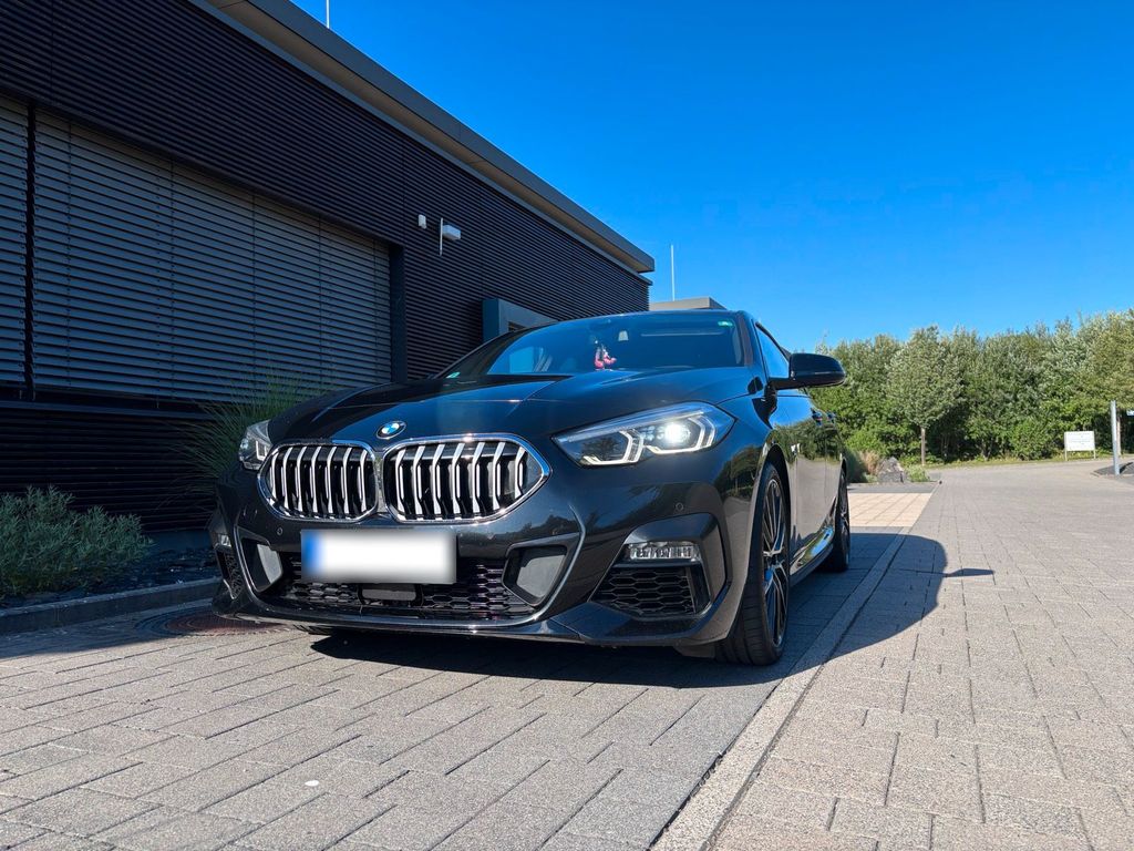 Image of BMW 218
