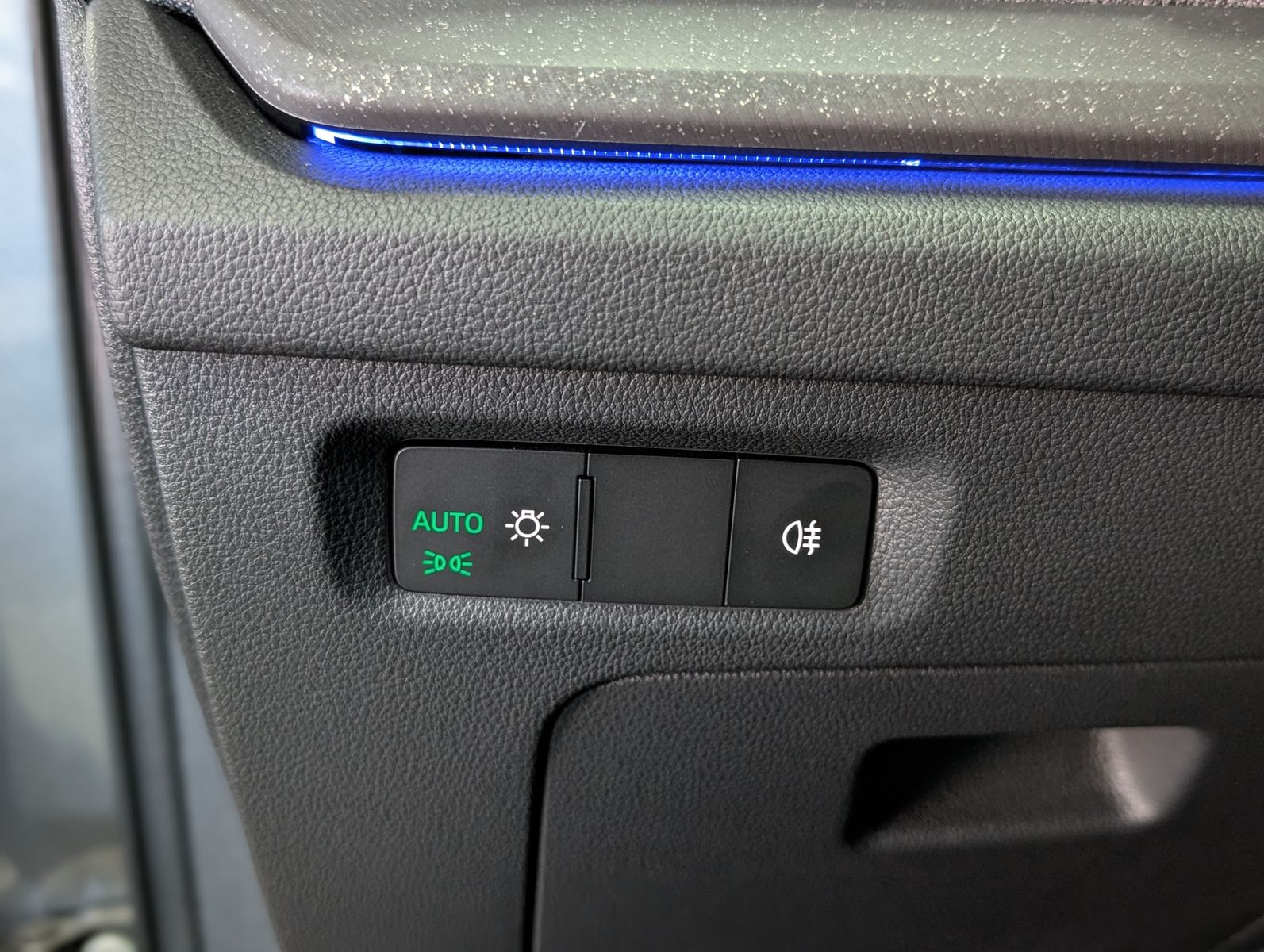 Fahrzeugabbildung SKODA Octavia 1.5 TSI mHEV Style ACC AHK 5J.-Garantie