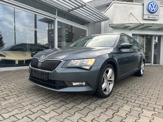 Skoda Superb Combi 2.0TDI NAVI*ACC*18-ZOLL