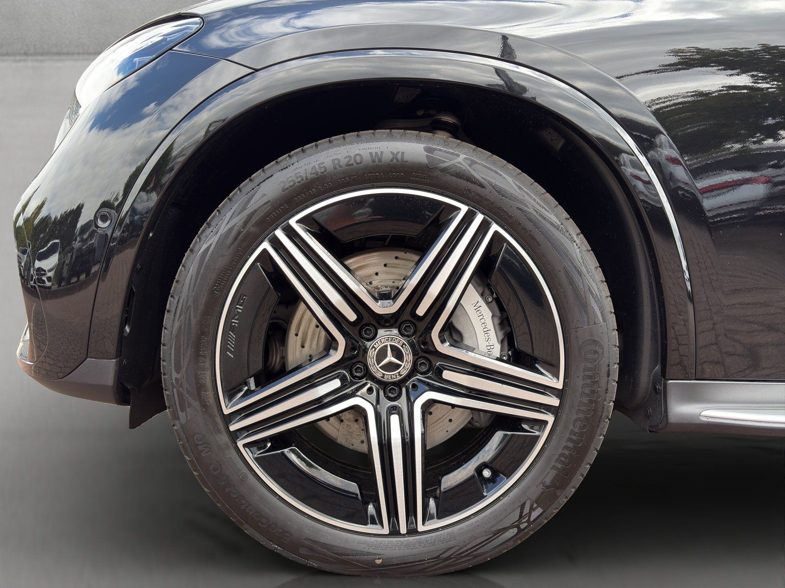 Fahrzeugabbildung Mercedes-Benz GLC 220 d 4M AMG-Line Pano AHK Burm Distr 360°