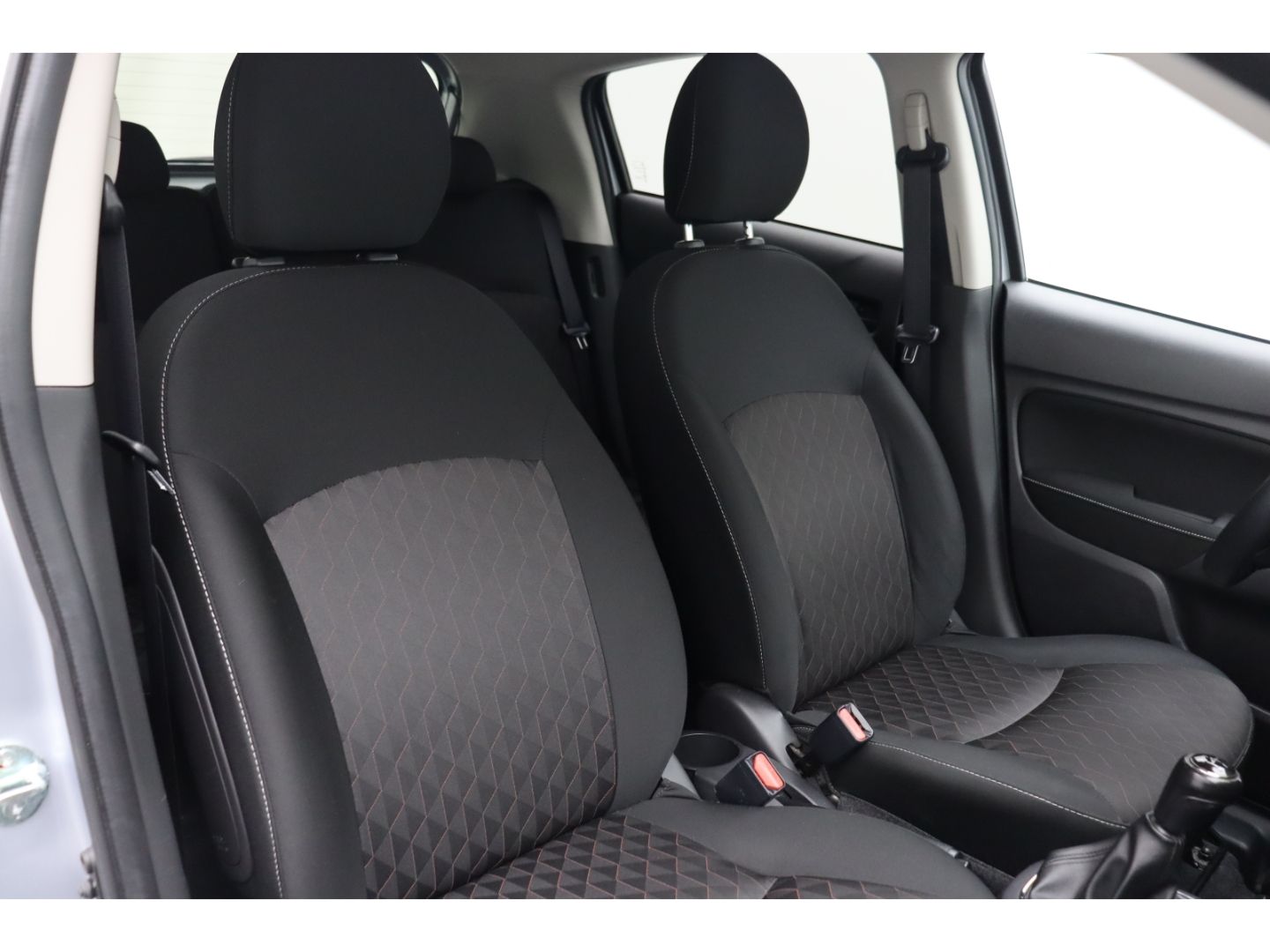 Fahrzeugabbildung Mitsubishi Space Star 1.2 Select+ Kamera  AppleCP DAB SHZ