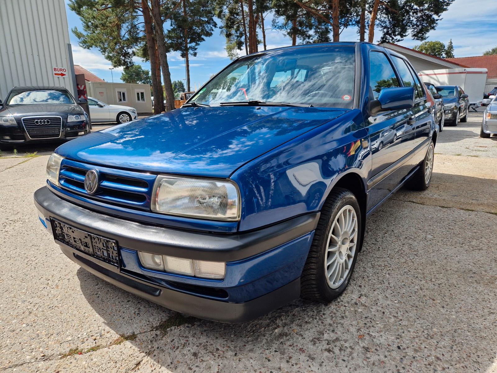 Volkswagen Vento 1.8i KLiMA STANDHZG. SCHiEBEDACH TÜV NEU
