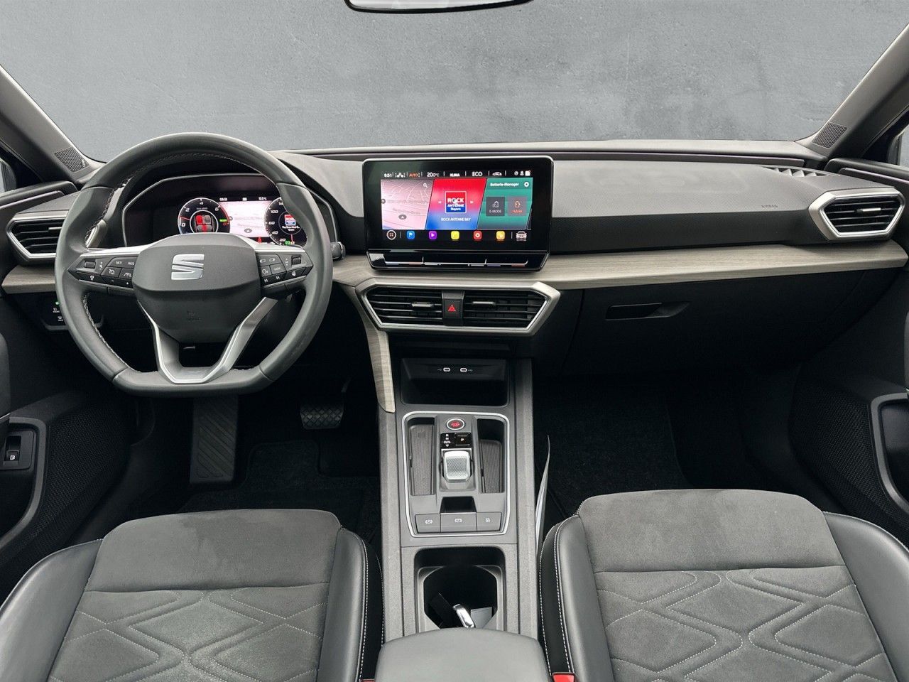 Fahrzeugabbildung SEAT Leon ST Xcellence 1.4 e-Hybrid (204 PS) DSG