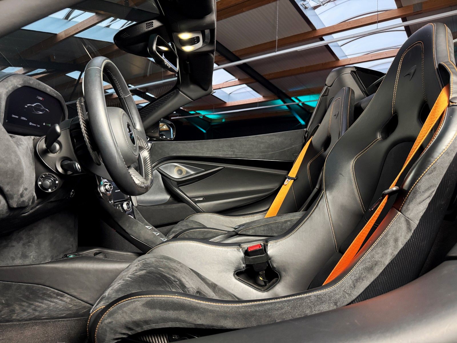 Fahrzeugabbildung McLaren 720S Spider + Scheckheft + Service Neu + Top Zus