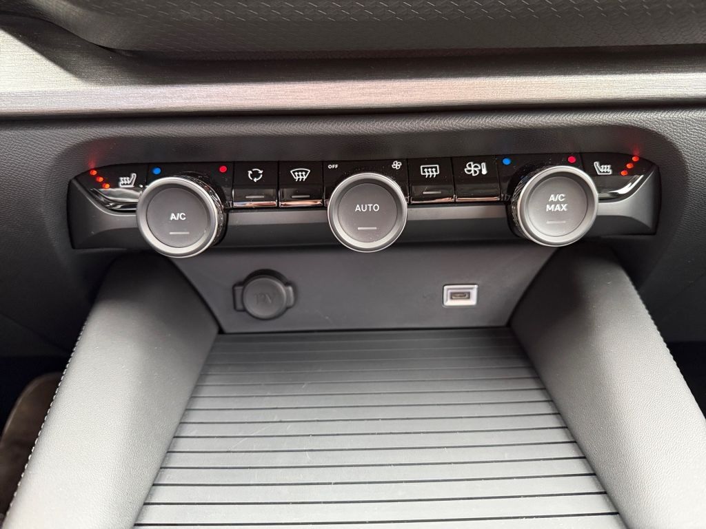Fahrzeugabbildung Citroën C5 X PureTech 130 Start&Stop EAT8 YOU