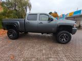Chevrolet Silverado 2500HD  Crew Cab 4*4 - graue Chevrolet Silverado