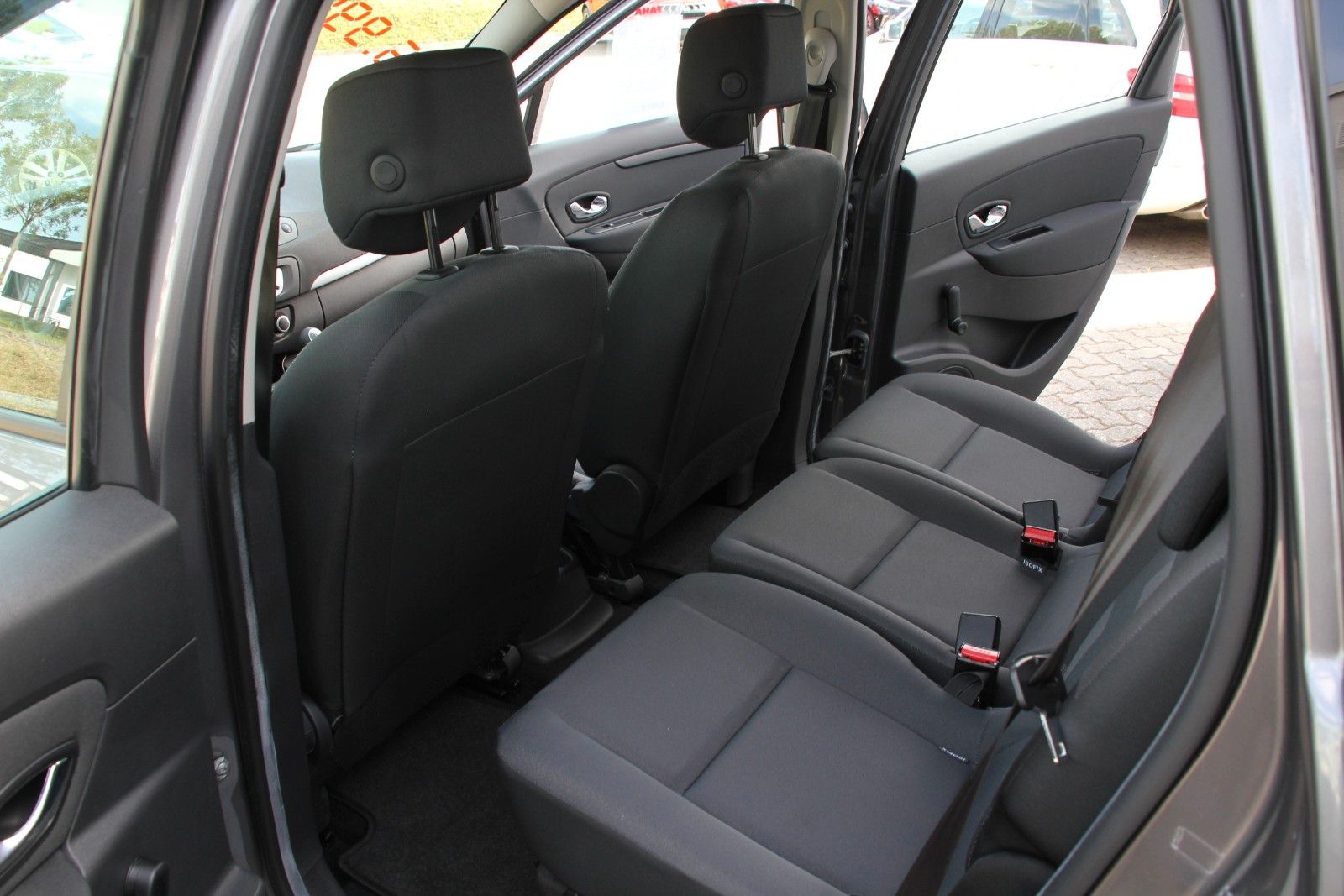 Fahrzeugabbildung Renault Scenic III TomTom Edition