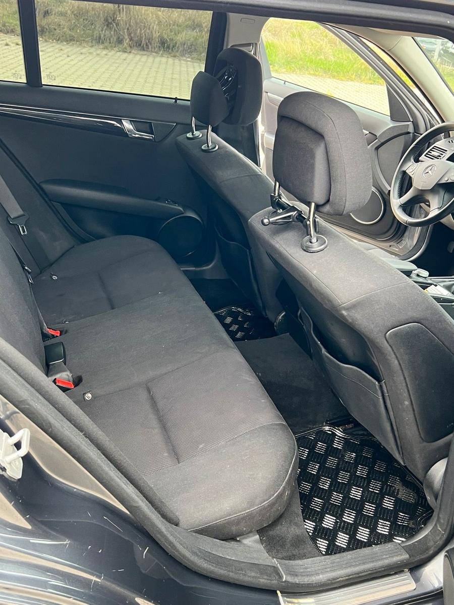 Mercedes-Benz C220 2009 — photo 9