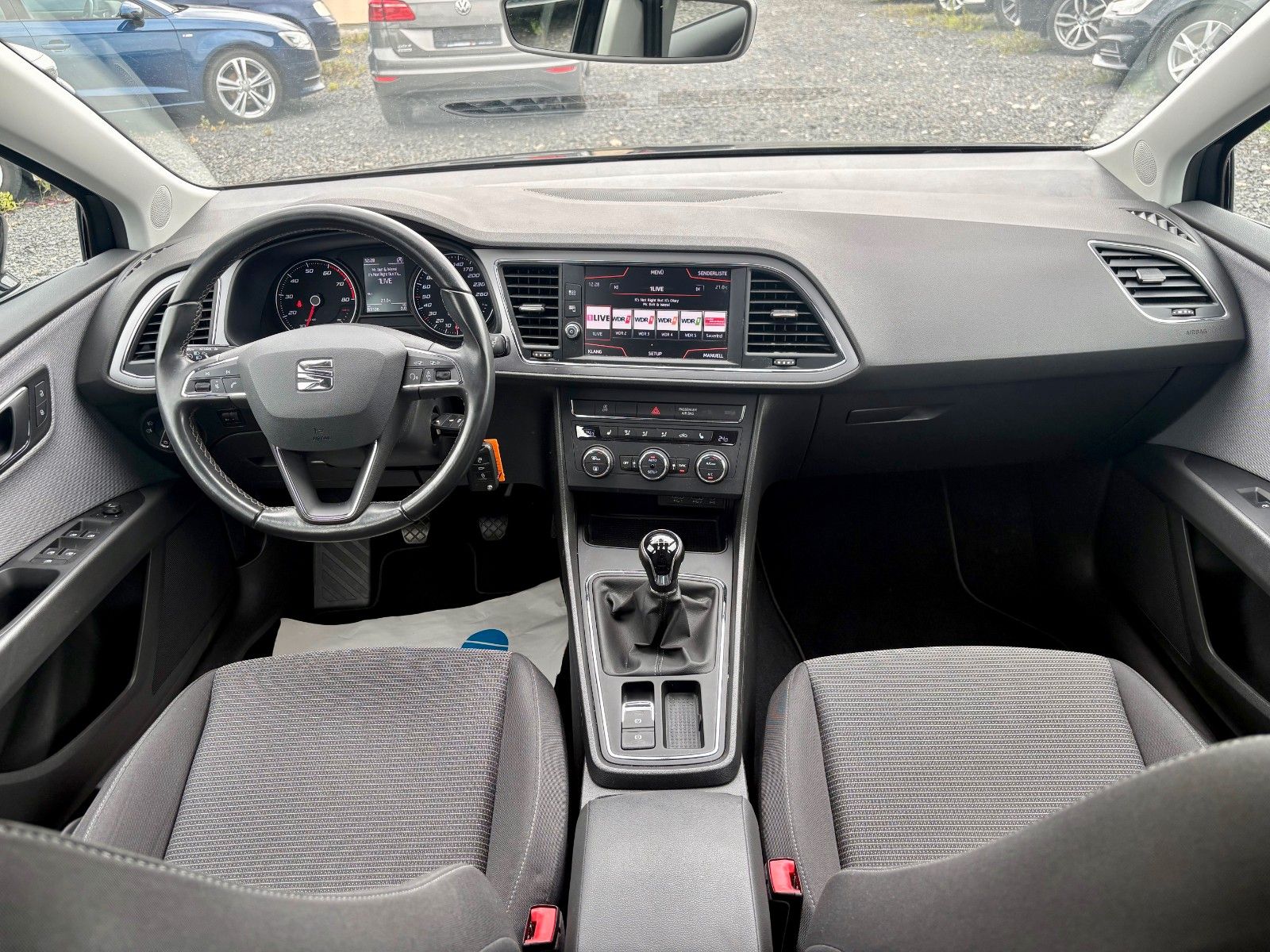 Fahrzeugabbildung SEAT Leon Style 1.4 TSI Klima SHZ Tempomat SPORTLENKR