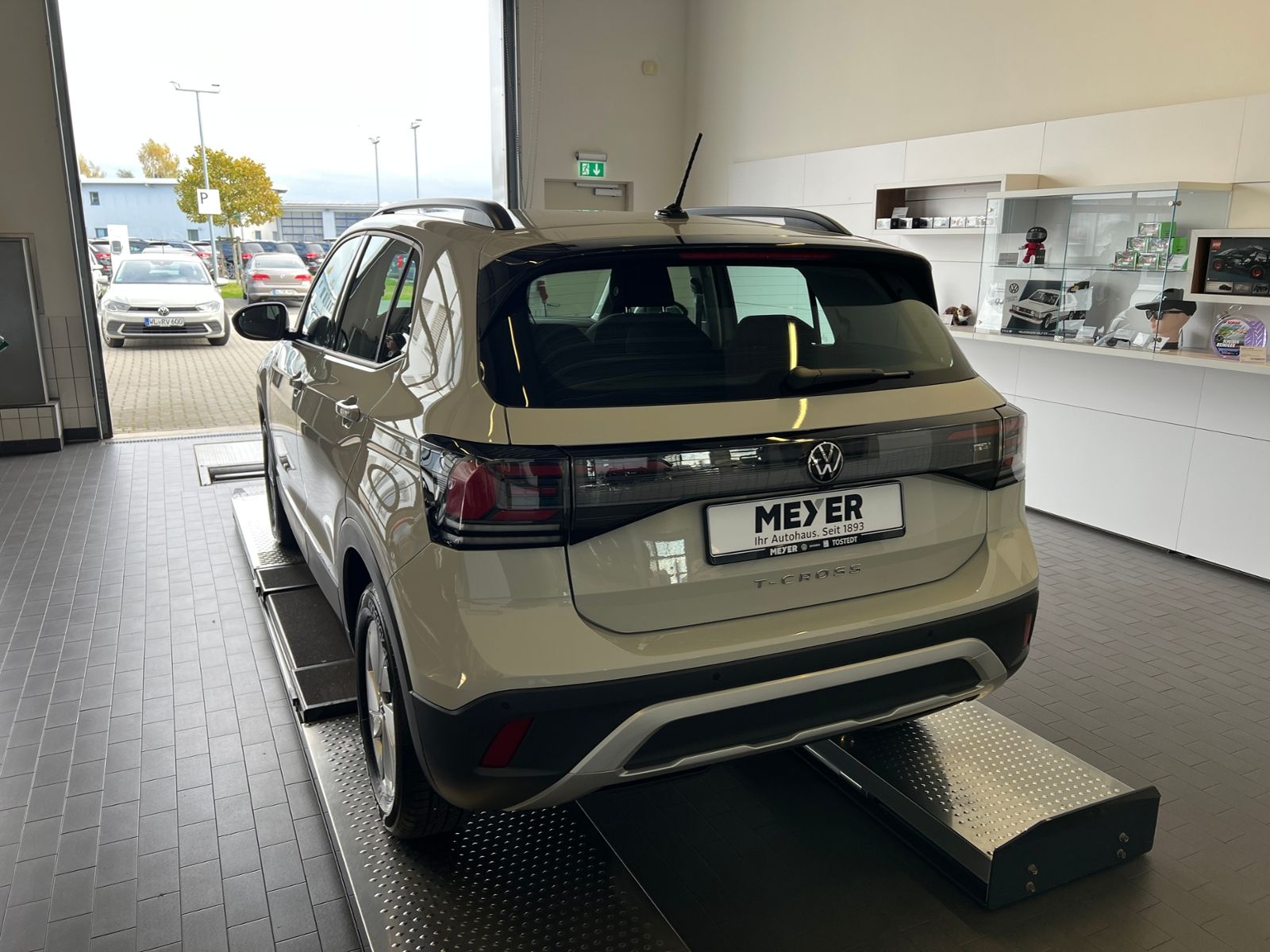 Fahrzeugabbildung Volkswagen T-Cross Life 1.0 TSI *LED, ACC, Navi, Kamera, 16