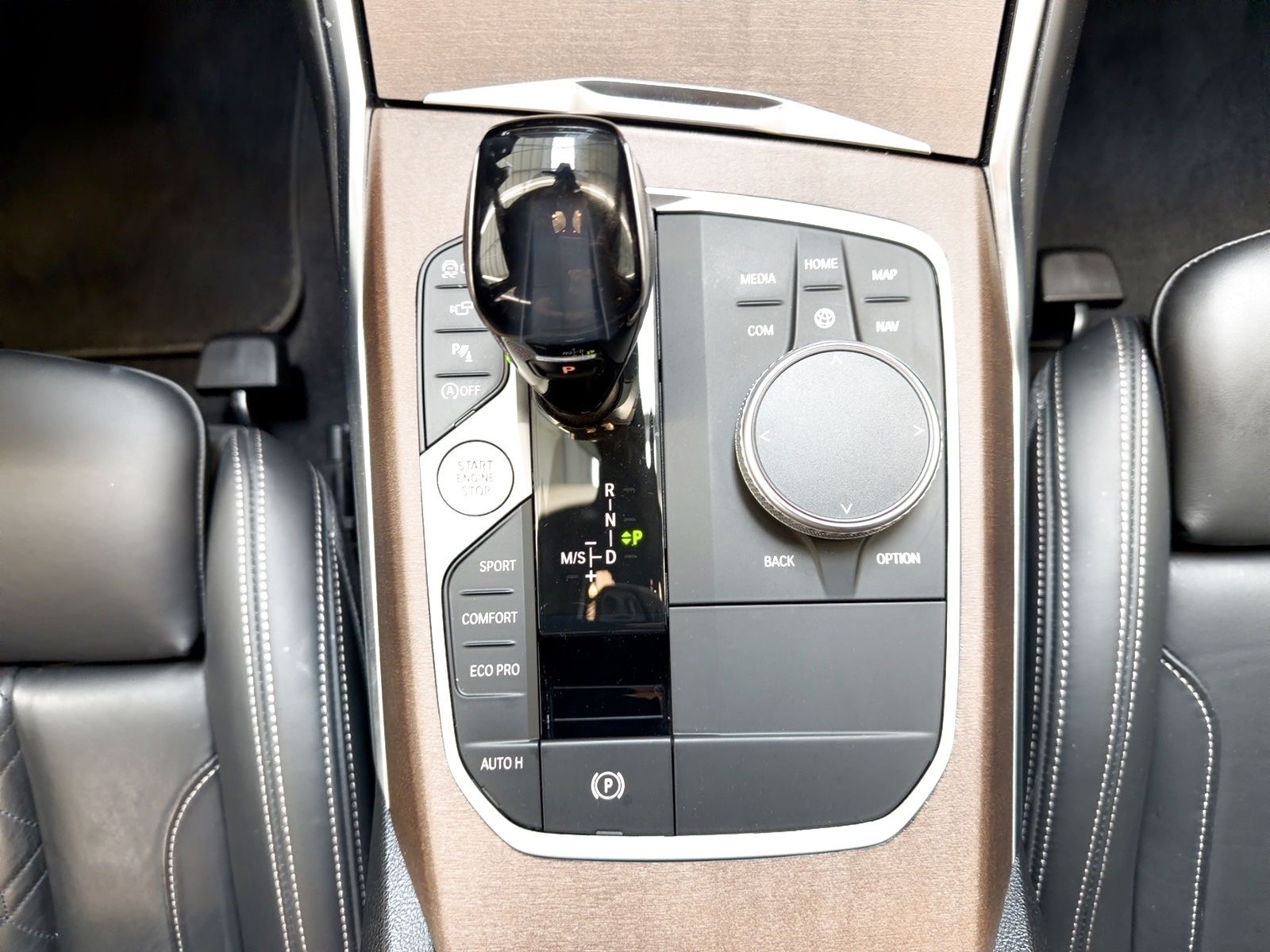 BMW 330 i Luxury Line HeadUp|HarmanKardon|Navi foto 13