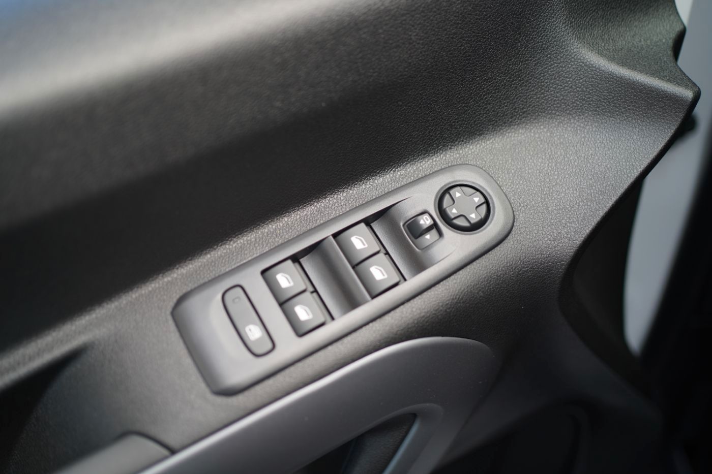 Fahrzeugabbildung Citroën Berlingo XL BlueHDi 130 EAT8 Max 7 Sitzer Navi