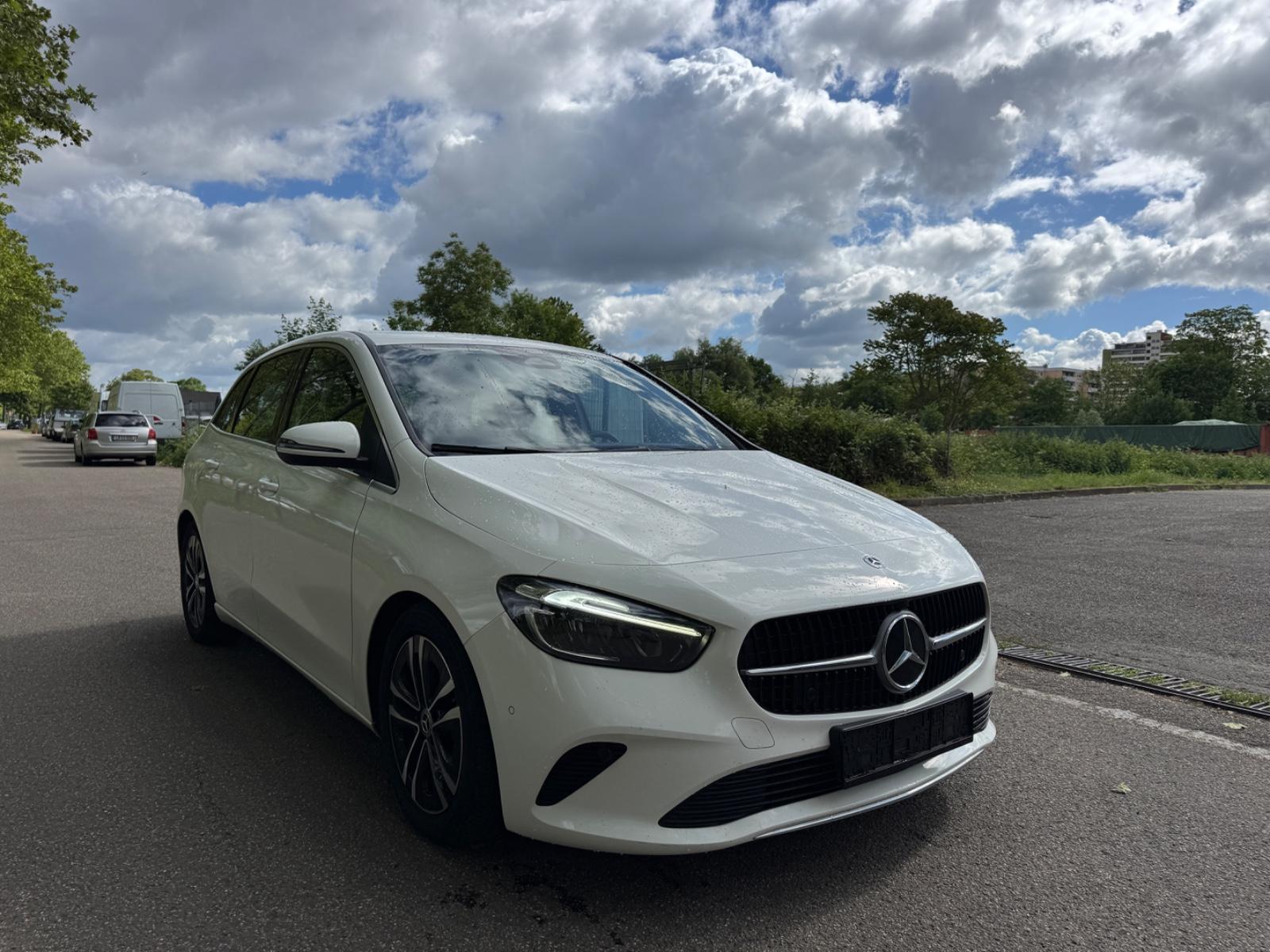 Mercedes-Benz B 180 B B 180 d