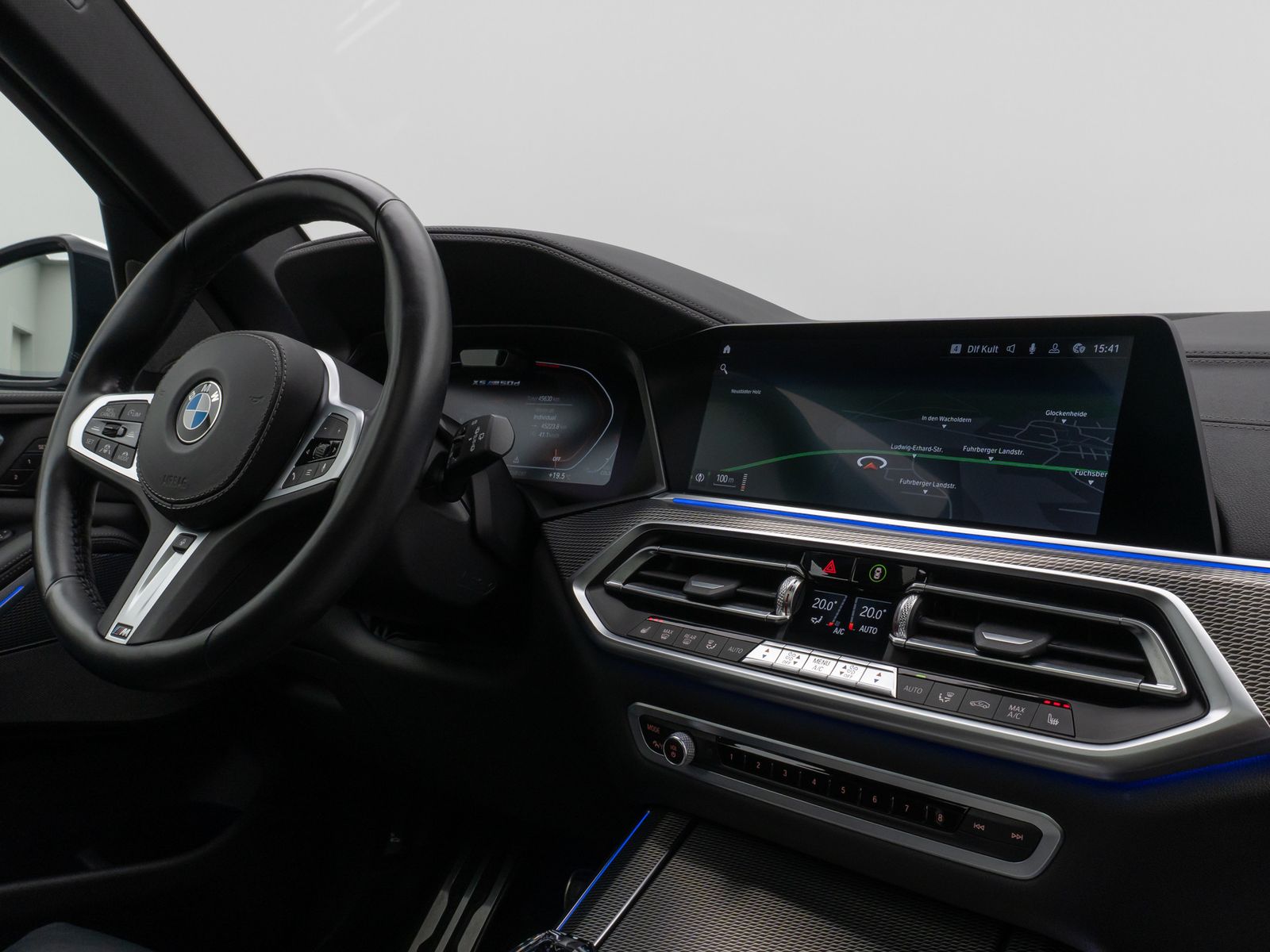 Fahrzeugabbildung BMW X5 M50d Panoram Laser 360°HUD H/K SoftCl AHK 22"