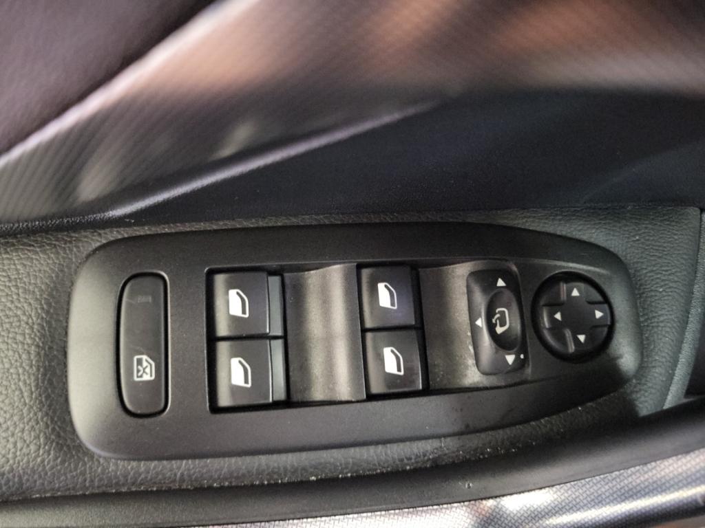 Peugeot 2008 Allure ALLWETTER NAV PANODACH AHK KAMERA SI