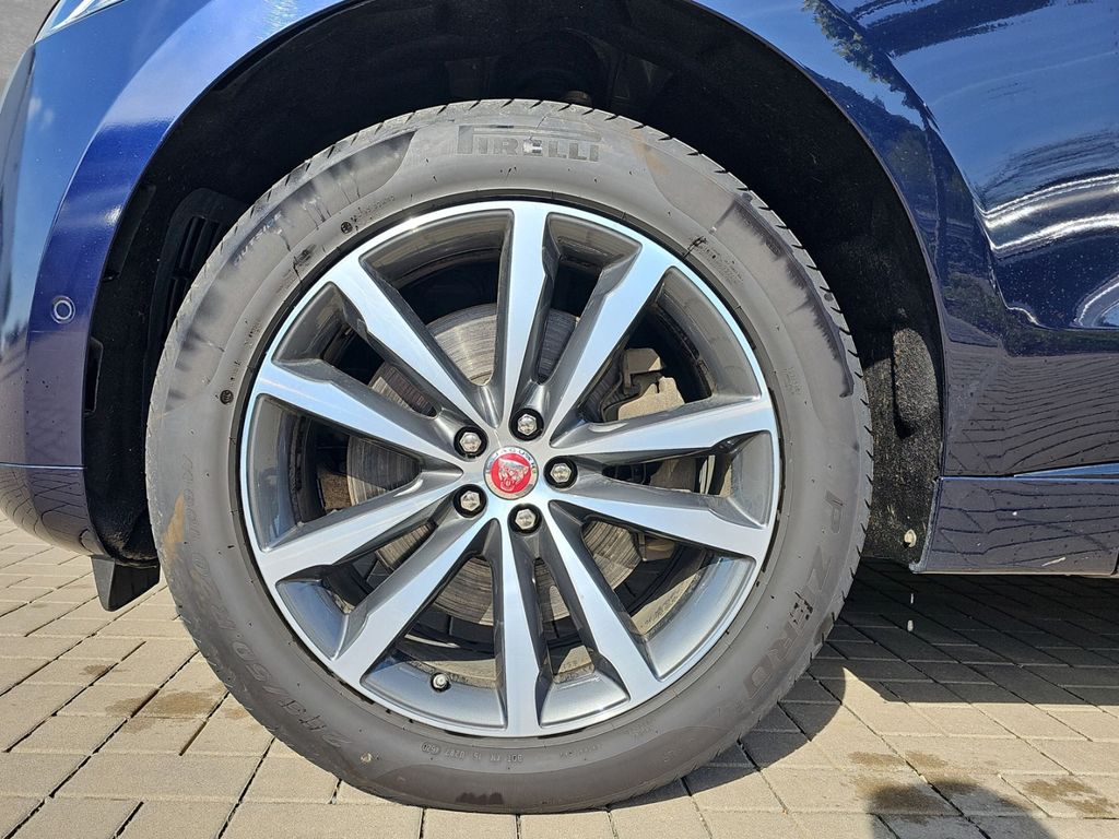 Jaguar F-Pace D300 R-Dynamic SE FAHRASSISTENZ-PAKET HEA