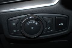 Fahrzeugabbildung Ford S-Max 2,0 EcoBlue ST-Line Automatik LED + PANO