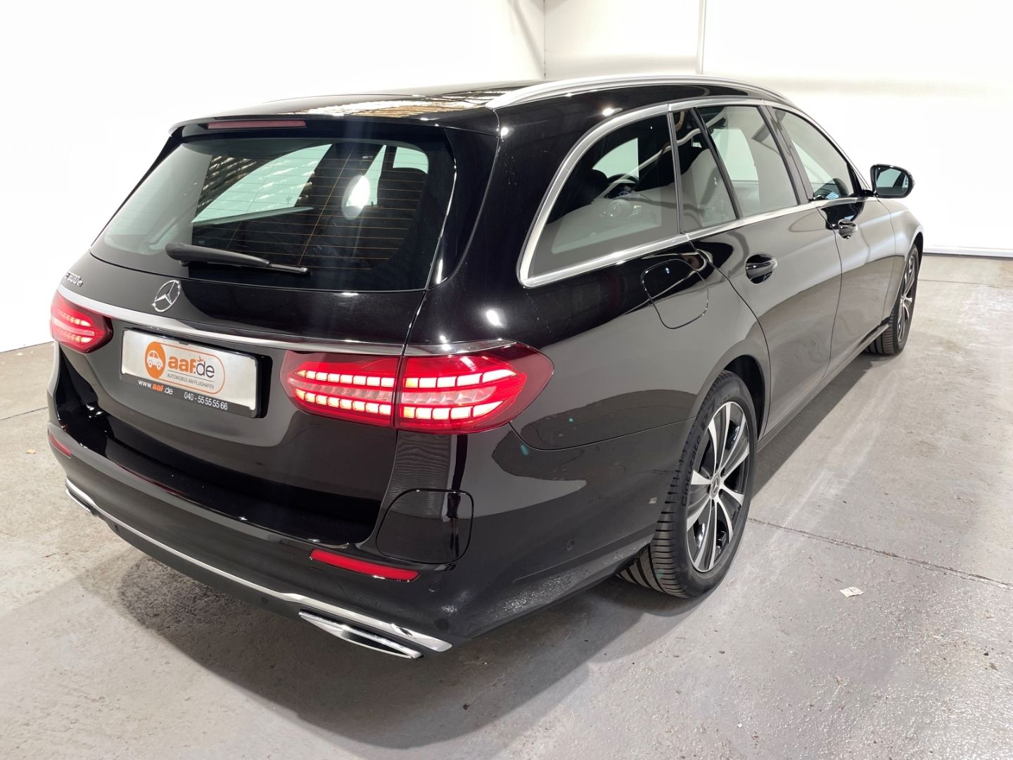 Mercedes-Benz E 300 T e Avantgarde Automatik EU6 LED ACC Navi imagem 3