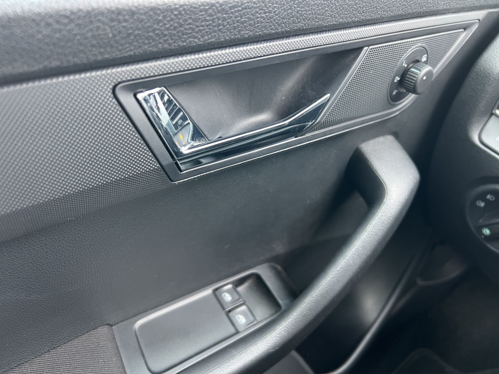 Fahrzeugabbildung SKODA Fabia Combi Ambition TSI SH Kamera DAB Klima