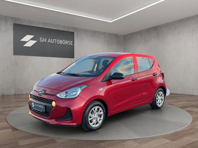 Hyundai i10 Select/Klimaanlage/ 8 x Bereift/Neu Tüv