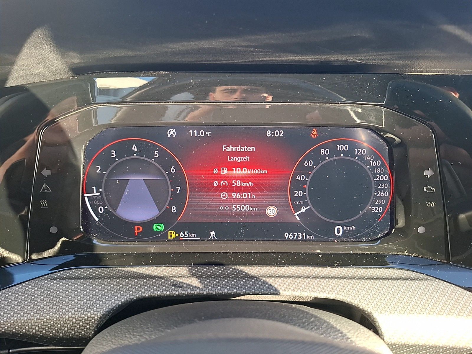Fahrzeugabbildung Volkswagen Golf VIII Variant R DSG 4M Matrix Navi AID ACC R