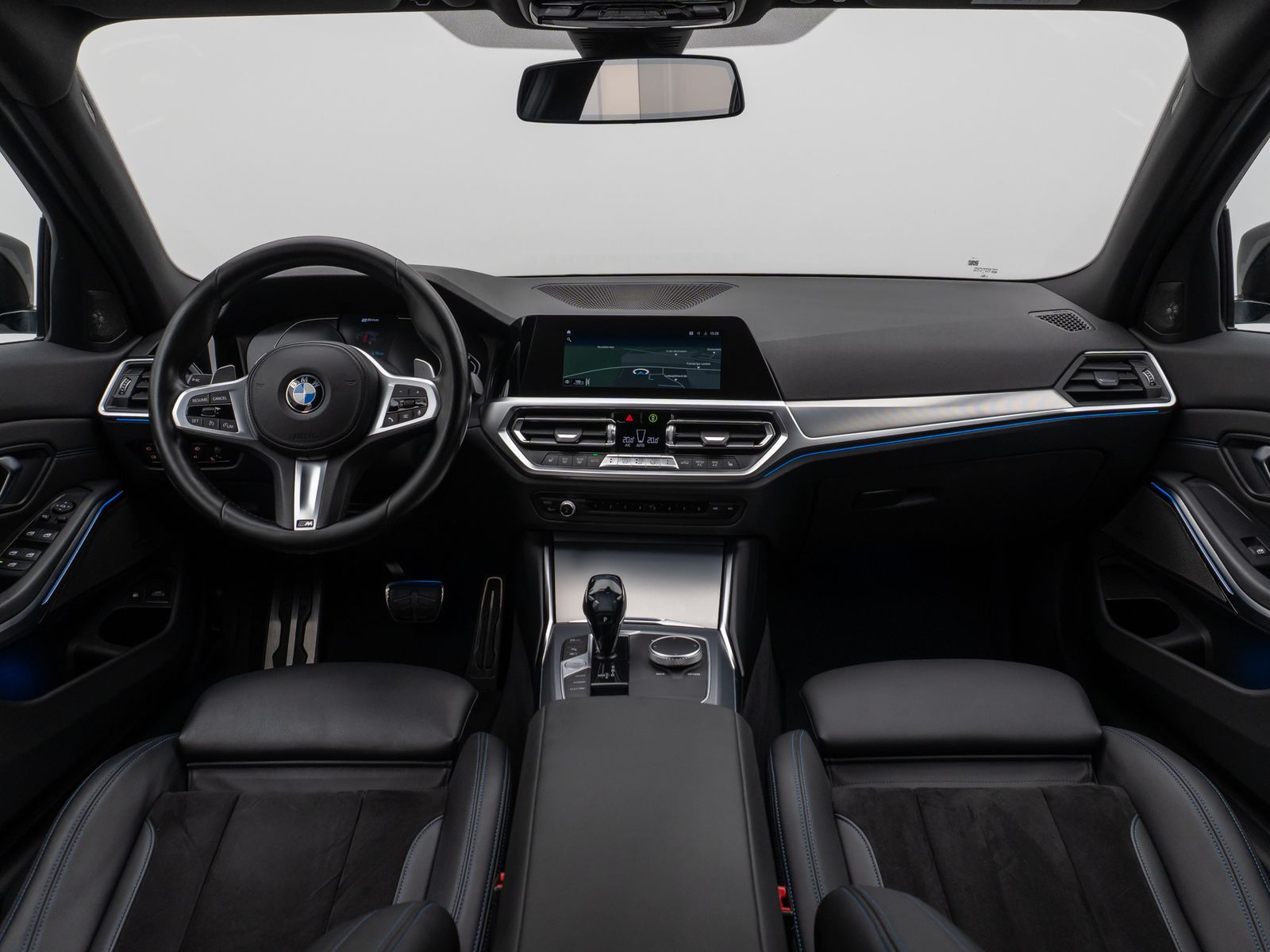 Fahrzeugabbildung BMW 330e M Sport Kamera DAB H/K Geschwind Parkassist
