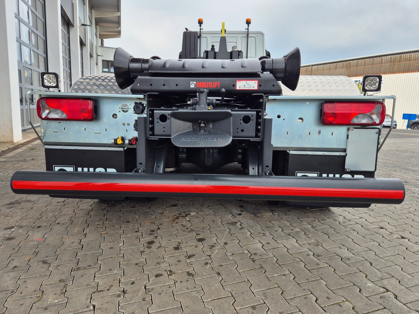 Fahrzeugabbildung Iveco X-Way AT300X48Z/P HR OFF 6x4 Hiab Winterdienst