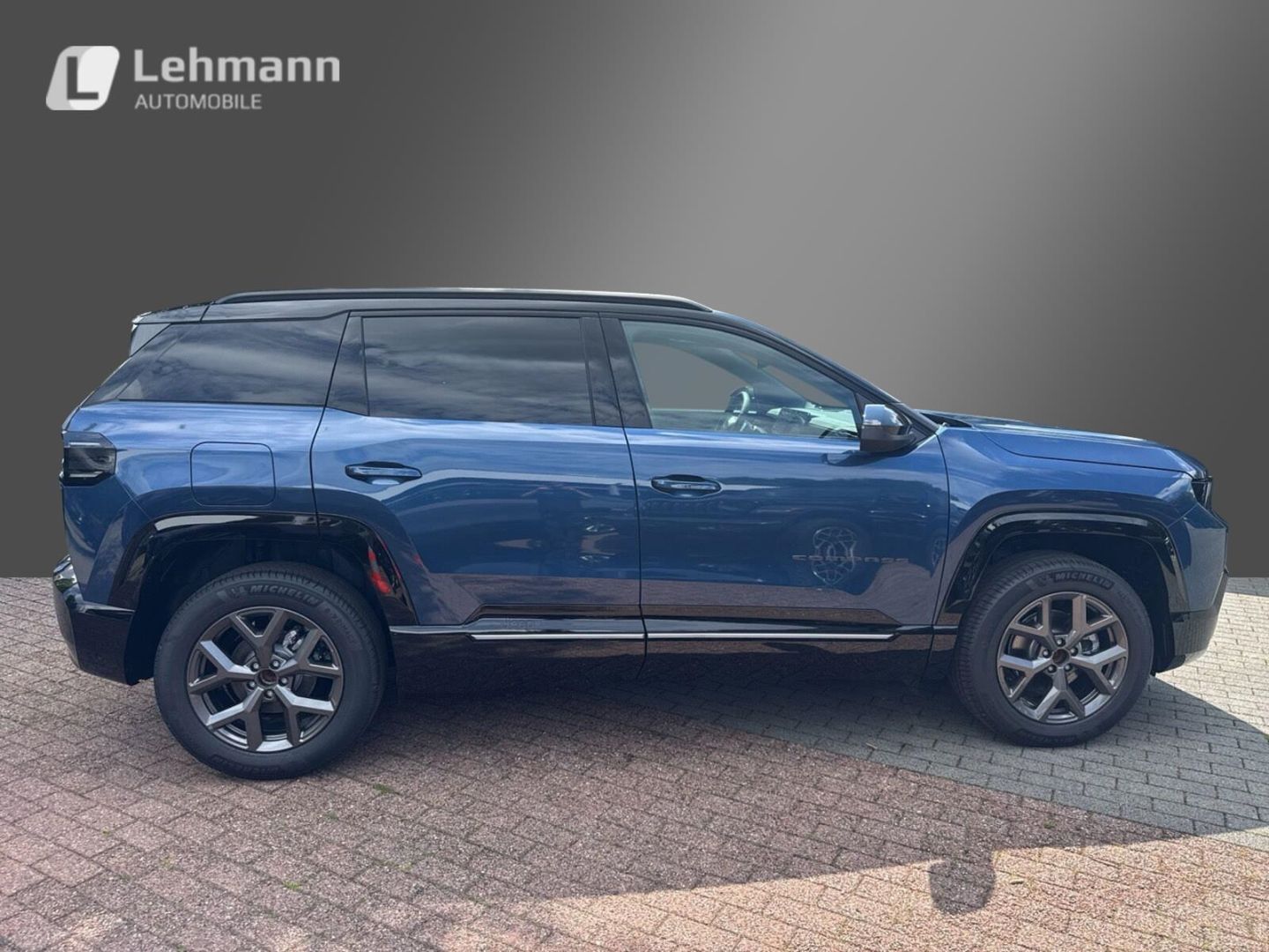 Fahrzeugabbildung Jeep Compass MY26 FIRST EDITION E-HYBRID PANO VOLL