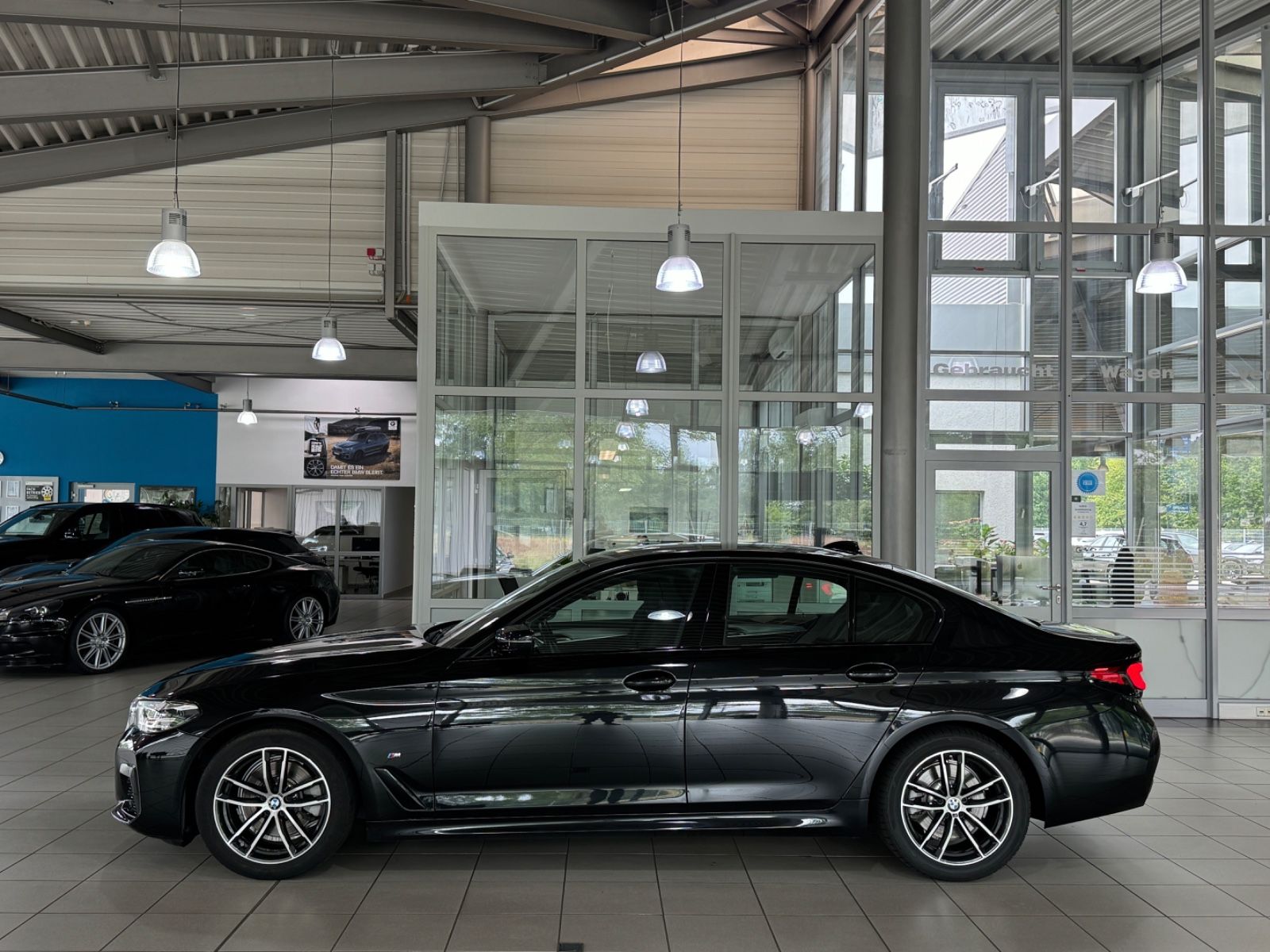 Fahrzeugabbildung BMW 520d M Sport Kamera DAB HiFi Alarm LED 18 Zoll