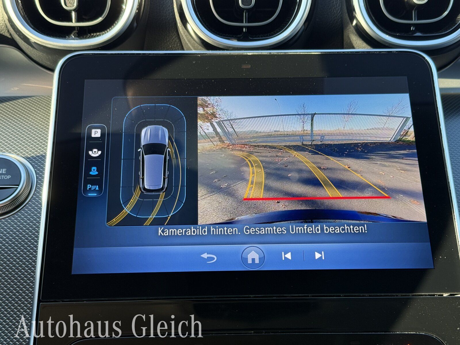 Fahrzeugabbildung Mercedes-Benz C 220 d 4MATIC T-Modell AVANTGARDE Exterieur/Nav