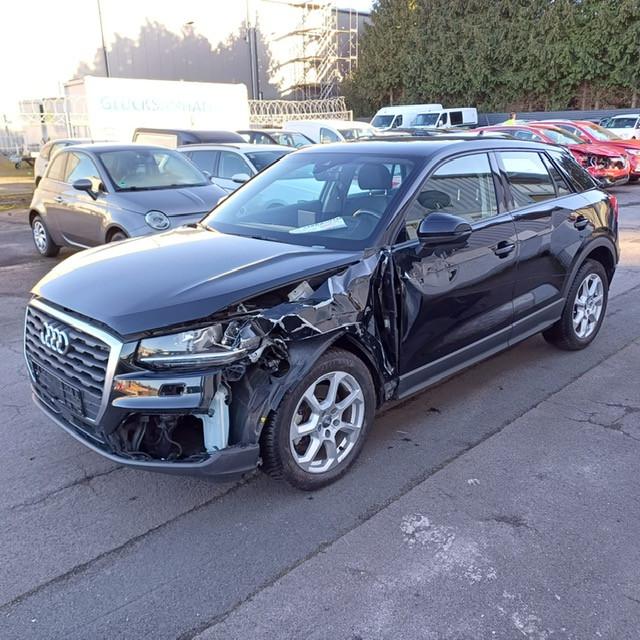 Audi Q2 basis ultra Airbag OK!!! S-Tronik 53000km