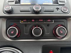 Fahrzeugabbildung Volkswagen T5 Multivan 140PS DSG Navi Klima Sitzh Xenon 7Si