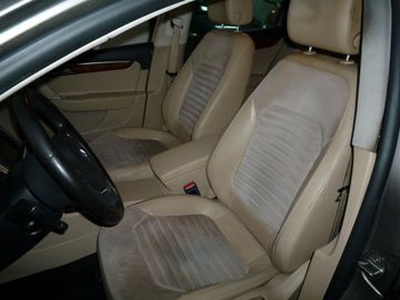 Volkswagen Passat - 12