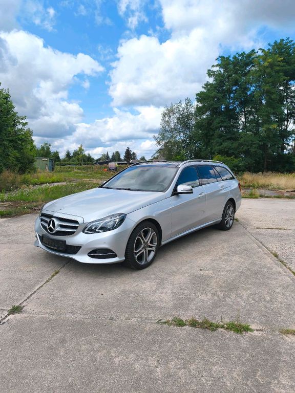 Image of Mercedes-Benz E 250