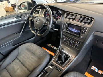 MYAUTOCENTER – Gebraucht- und Jahreswagen mit Werkstattservice in Pfaffenhofen Volkswagen Golf VII Lim. Comfortline BMT *Klima*TÜV*