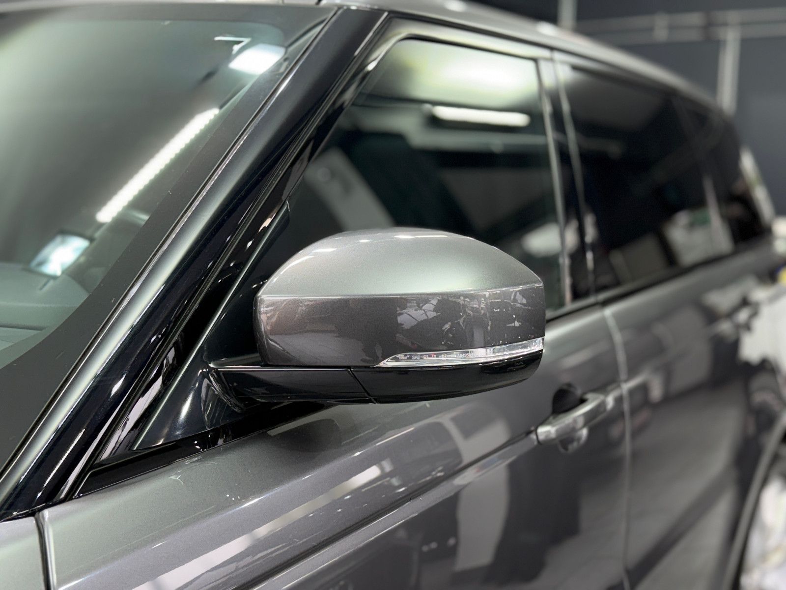 Fahrzeugabbildung Land Rover Range Rover Sport HSE|MERIDIAN|PANO|AHK|LUFT