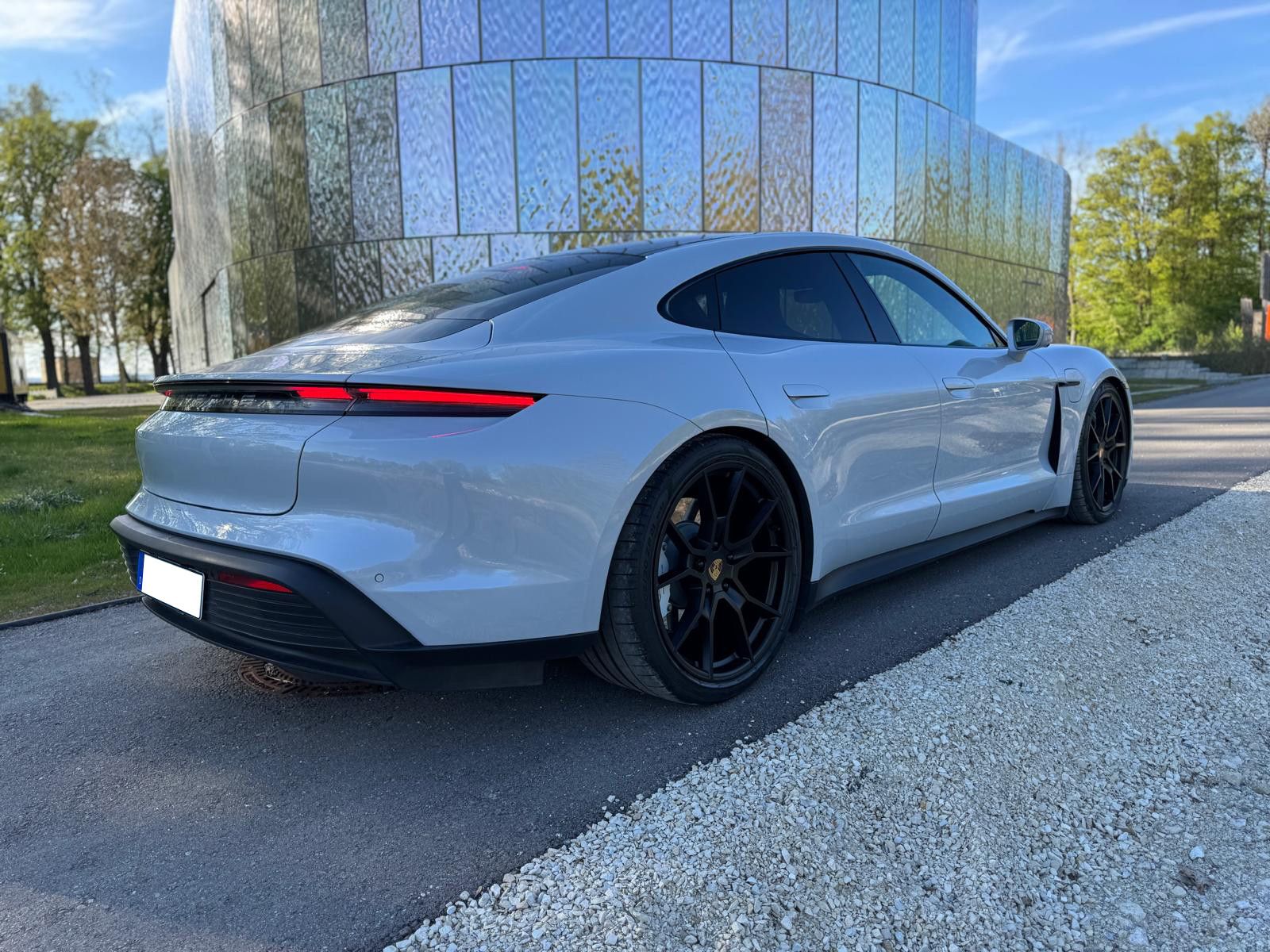 Porsche Taycan 4 S Chrono Vectoring Pano Luft Matrix HUD foto 5