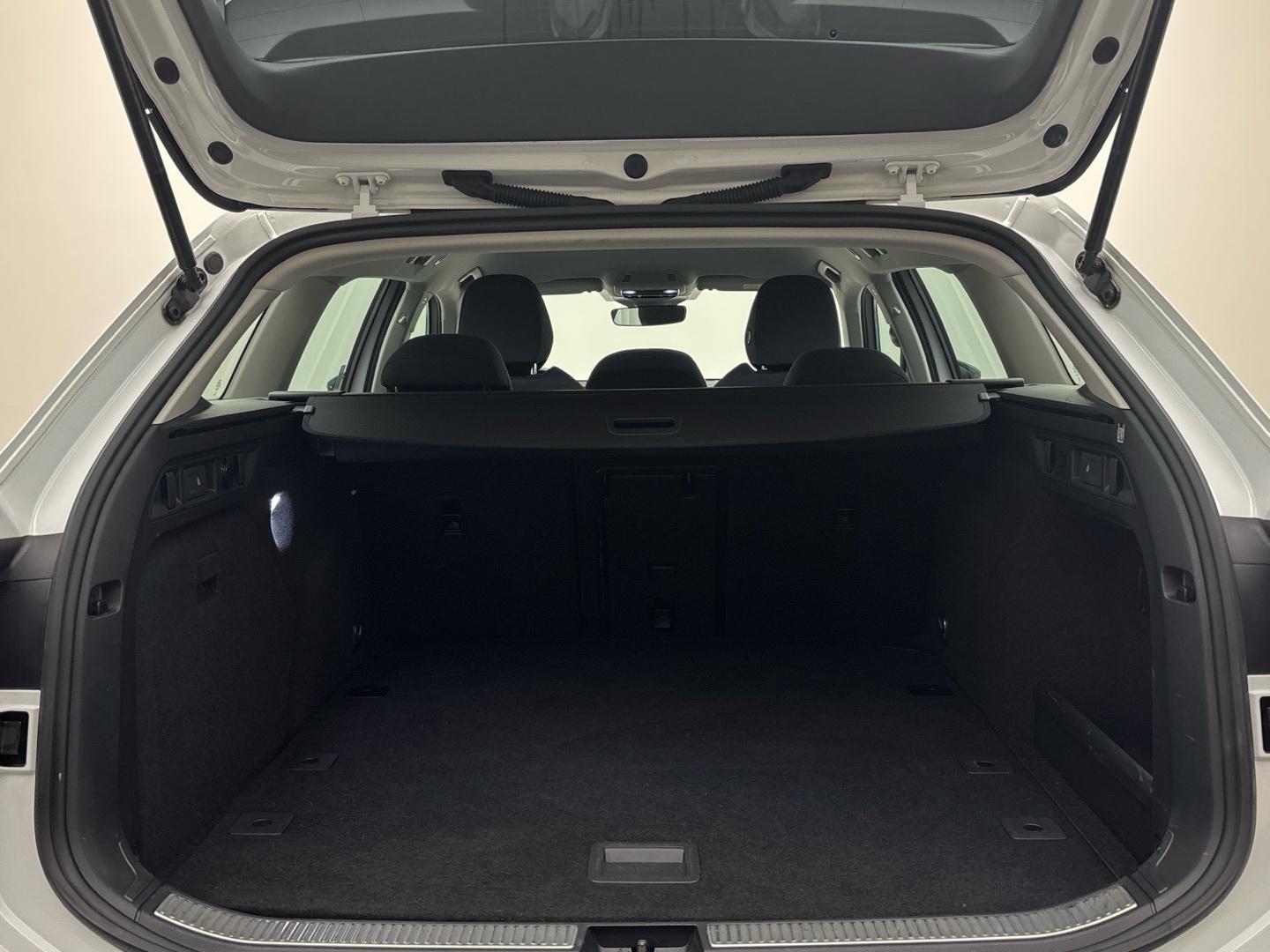 Volkswagen Passat Basis-Modell 1.5 eTSI DSG CarPlay LED ACC, миниатюра 13