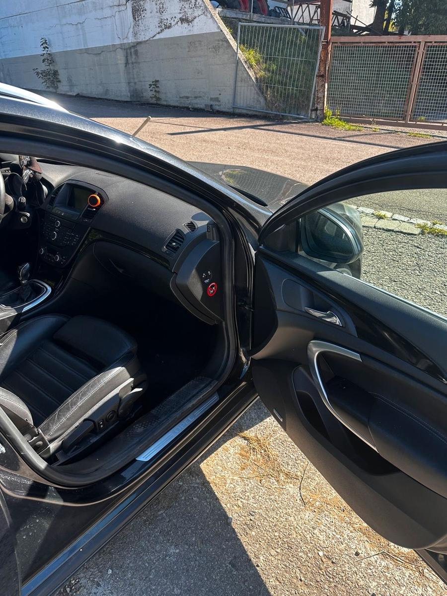 Opel Insignia 2009 — interior