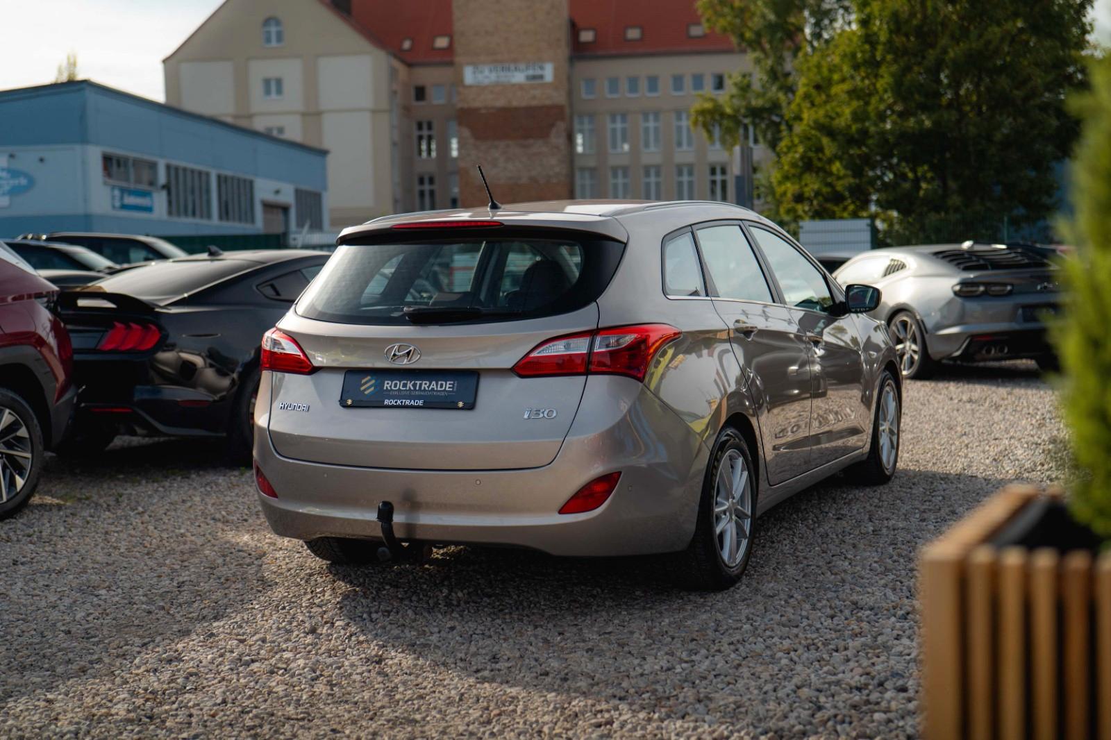 Hyundai i30 cw blue Trend | 1.Hand | LED | AHK | LHZ