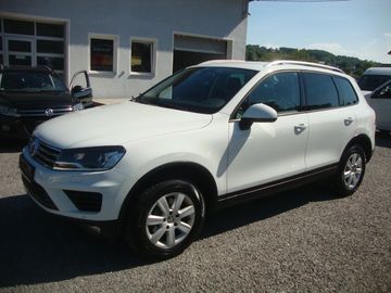 Volkswagen Touareg - 2