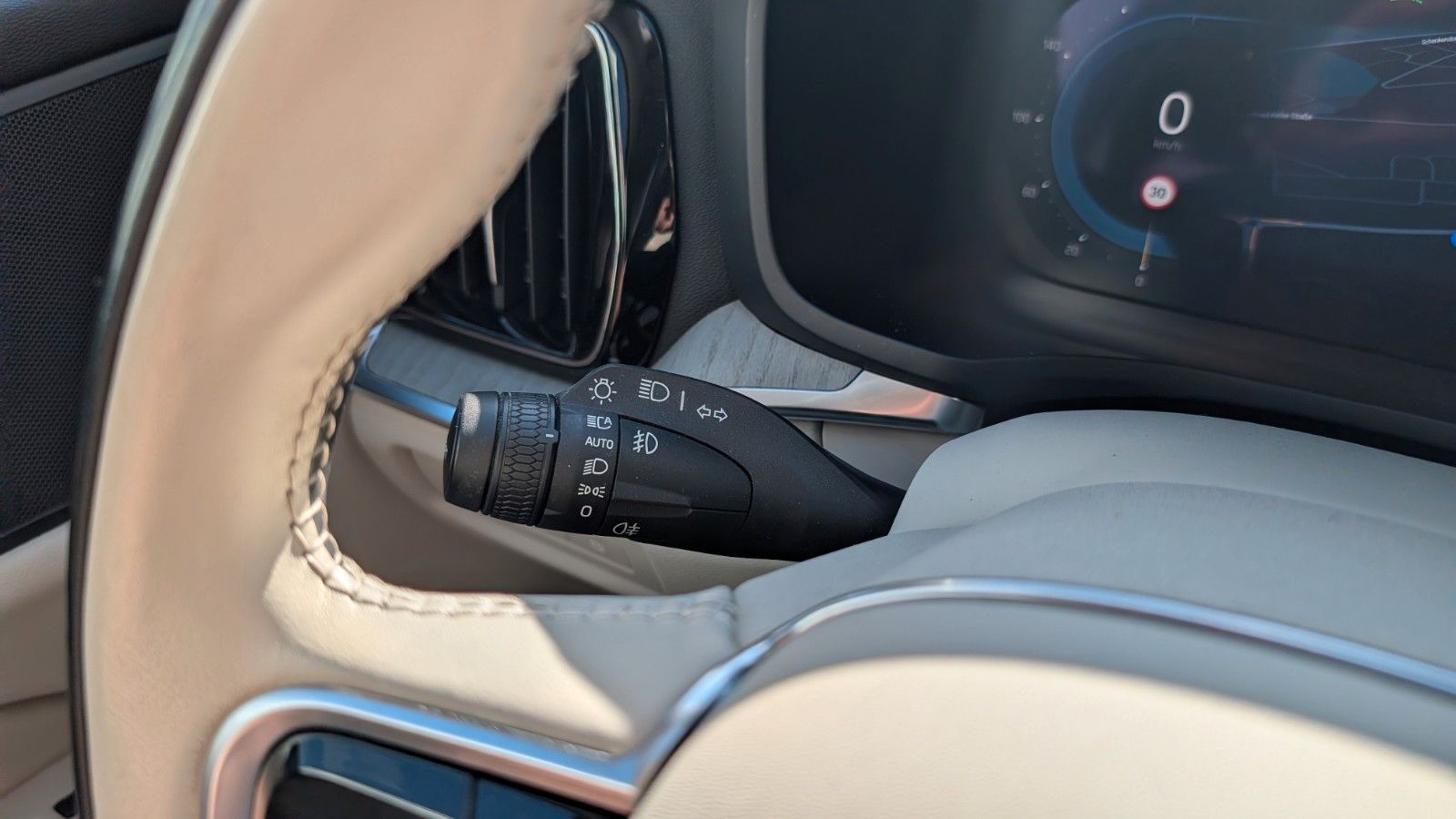 Fahrzeugabbildung Volvo V60 T8 Plug-in Hybrid | AHK | ACC | Kamera
