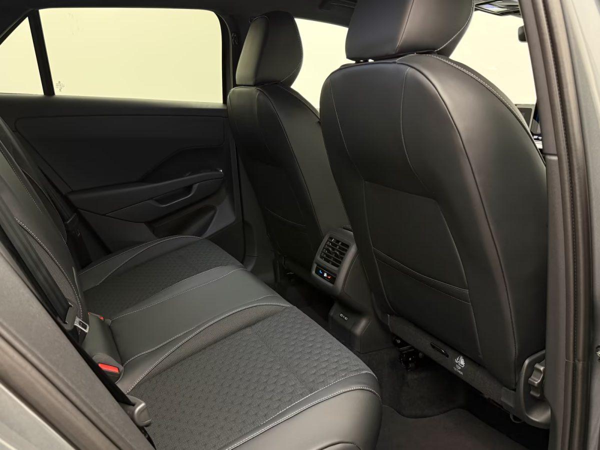 Volkswagen T-Roc 1.5 eTSI DSG R-Line +ASSISTENZ+360CAM+HUD+