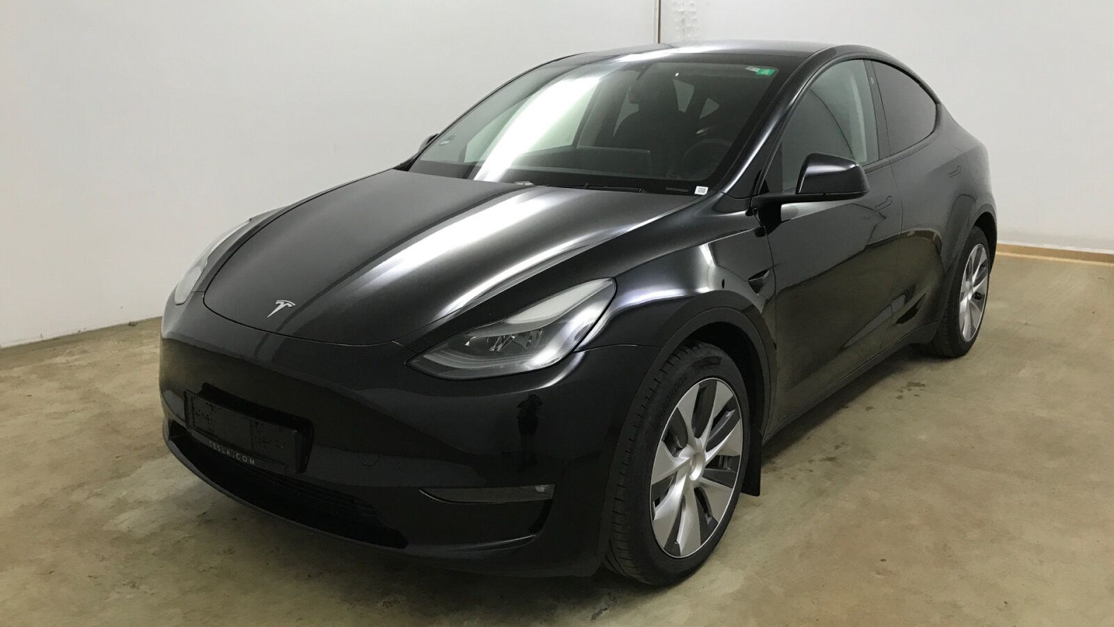 Tesla Model Y Long Range Dual Motor AHK A.pilot Pr. In