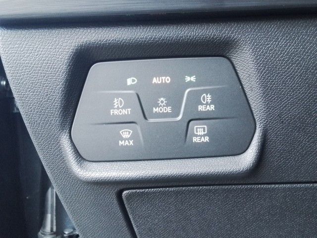 Fahrzeugabbildung CUPRA Formentor VZ e-HYBRID DSG LED ACC NAVI RFK SH 19